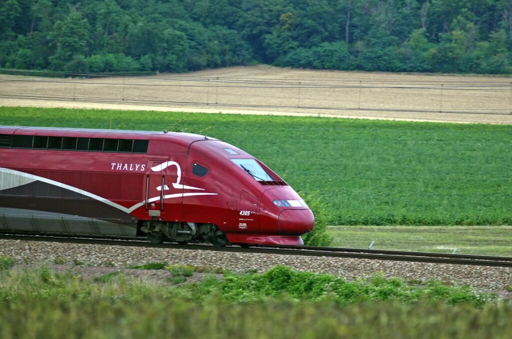Reizen de trein naar Frankrijk. |
