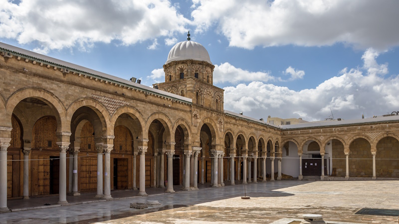 Tunis moskee binnenplaats