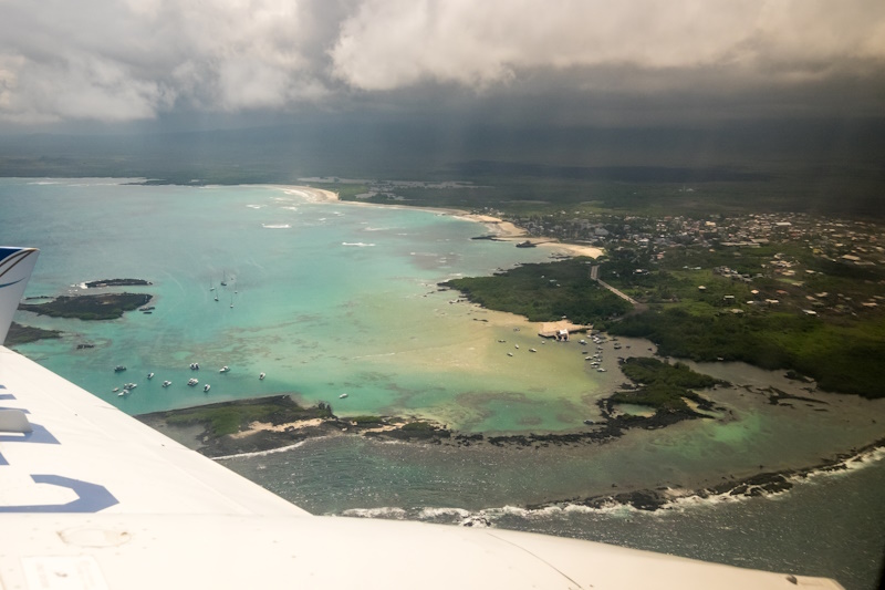 Galapagos eilanden vliegen