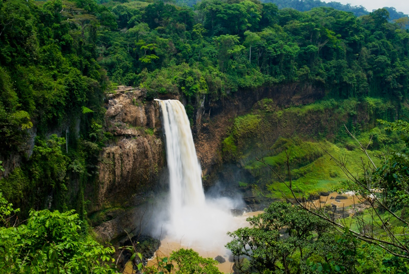 Ekom-waterval in Kameroen