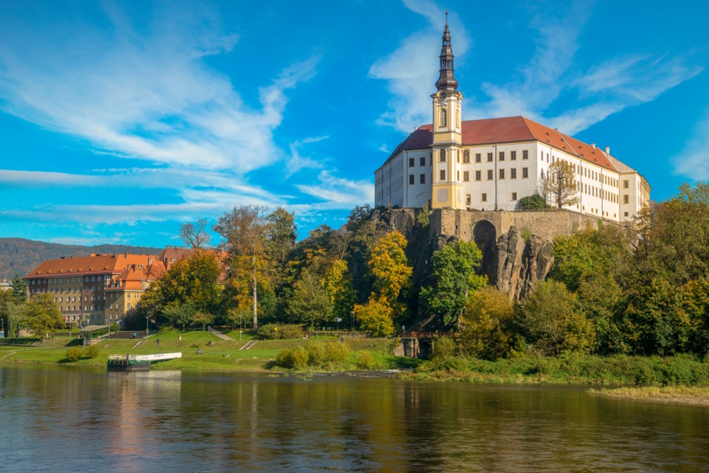 Decin kasteel in Noord-Bohemen