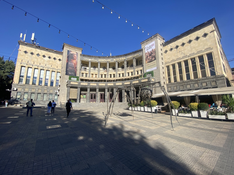 Charles Aznavour-plein in Jerevan