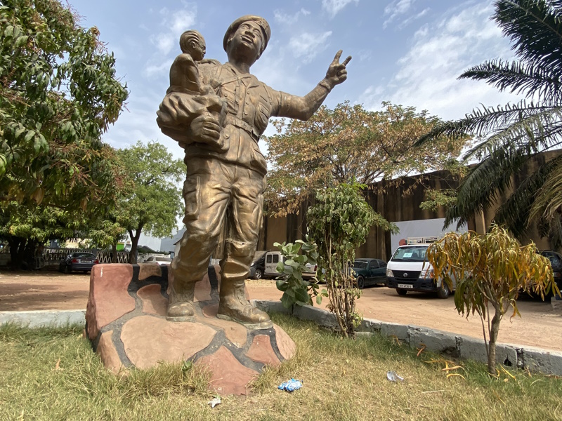 Standbeeld Gambia National Museum Banjul