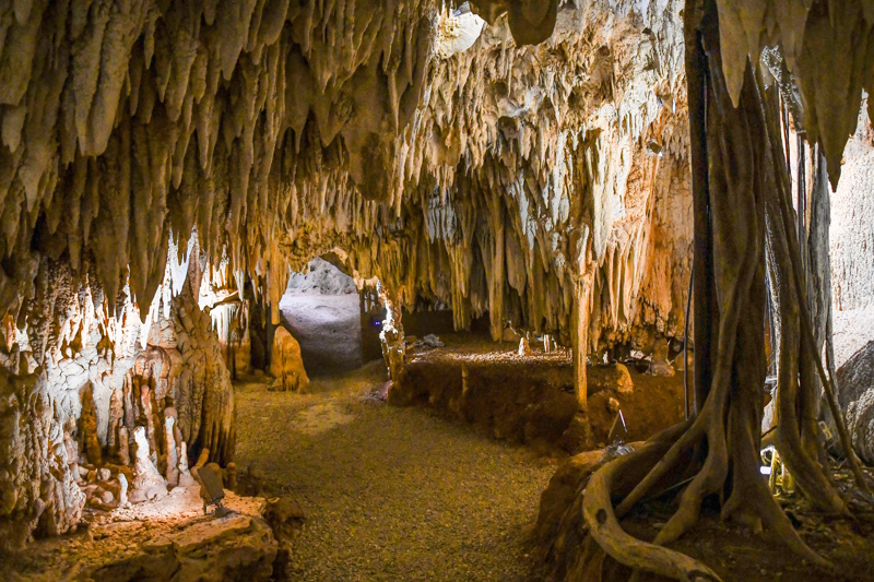 Crystal Caves op Kaaimaneilanden