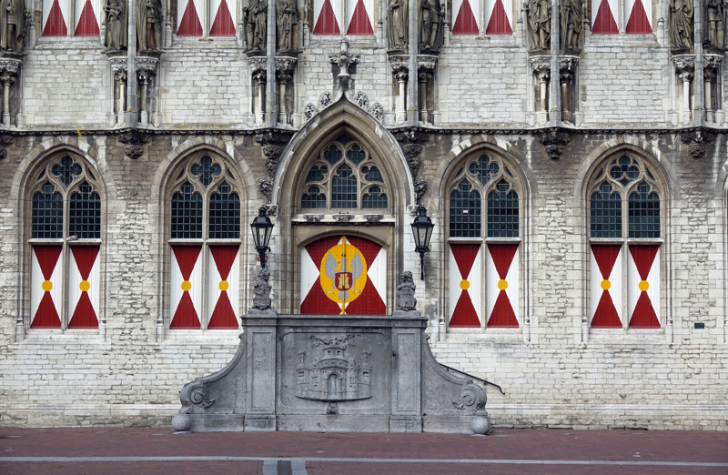 Middelburg stadhuis entree