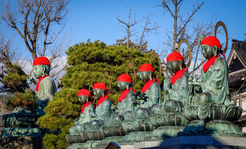 Sculpturen Zenkoji-tempel in Nagano
