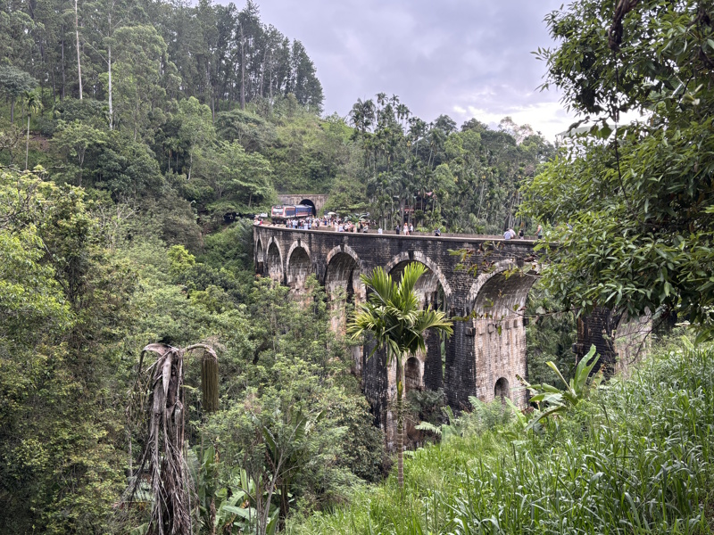 Mensen Nine Arch Bridge