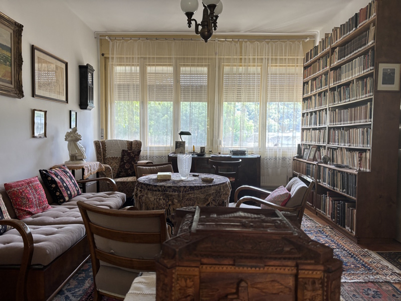 Woonkamer huis Ivan Krasko in Piestany