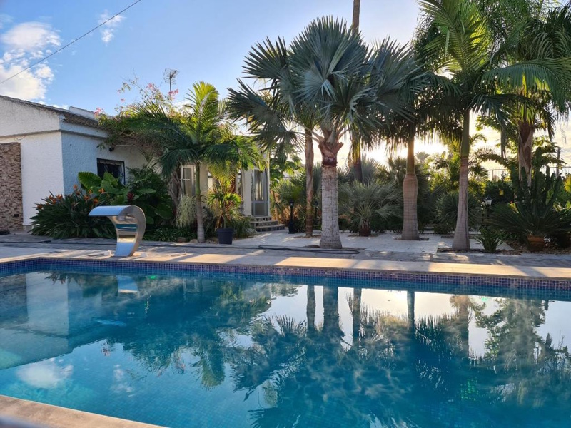 Torrevieja Tropical Paradise Villa