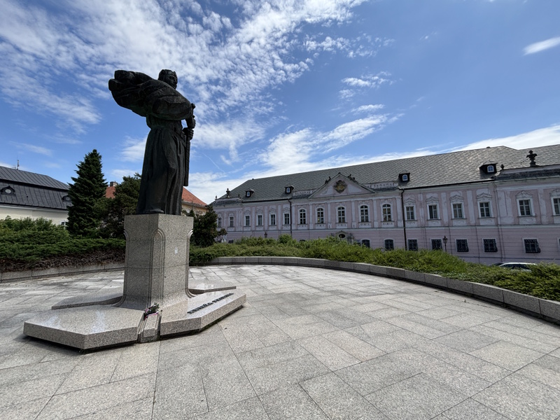 Nitra standbeeld Pribina