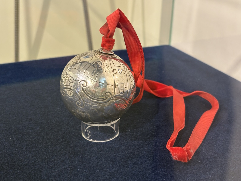 Franeker Keatsmuseum zilveren bal