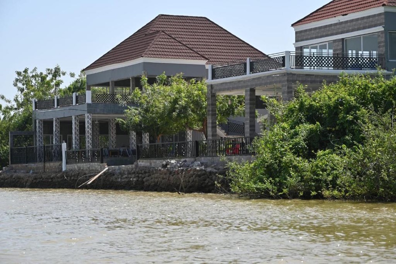 Island Hotel in Janjanbureh