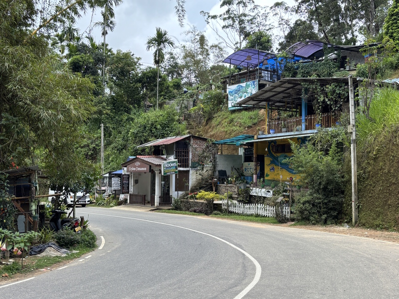 Hoofdweg Little Adam's Peak