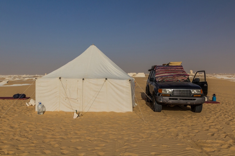 Egypte kamperen woestijn