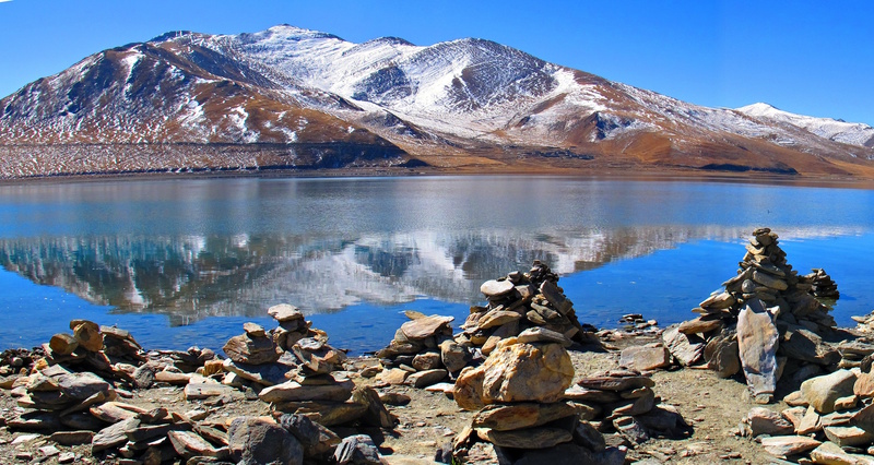 Yamdrok Lake in Tibet