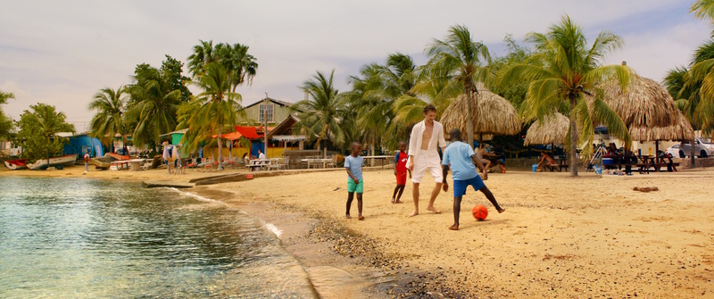 Win kaartjes Verliefd op Curaçao