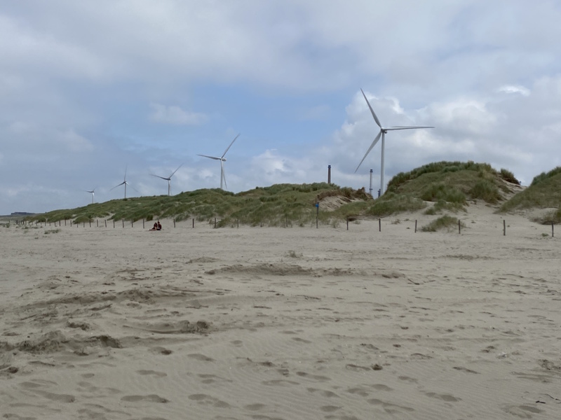 Wijk aan Zee strand windmolens