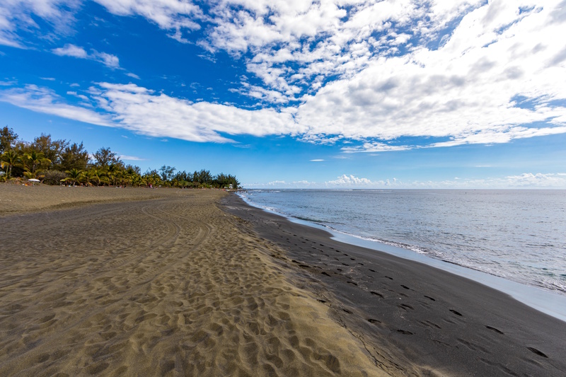 Le Réunion vulkanisch strand