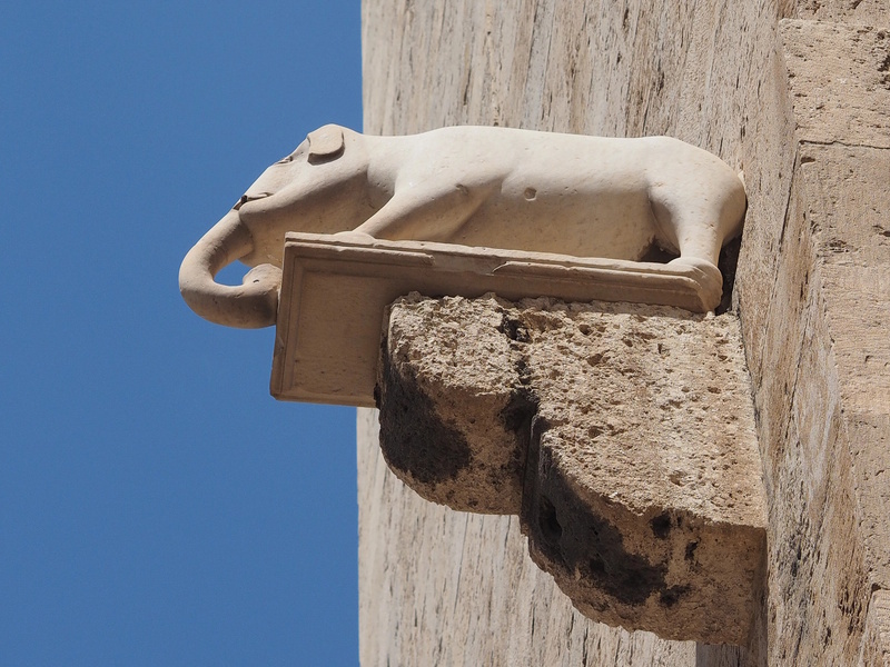 Cagliari torern olifant