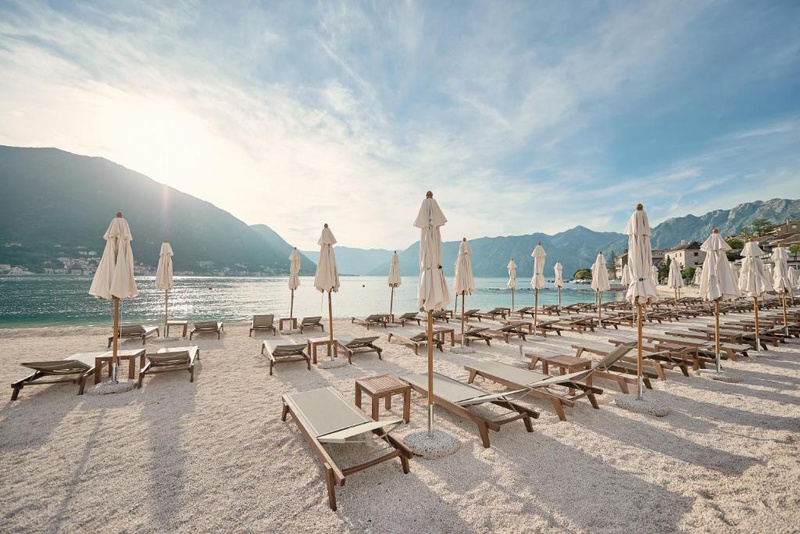 Kotor strand ligbedden