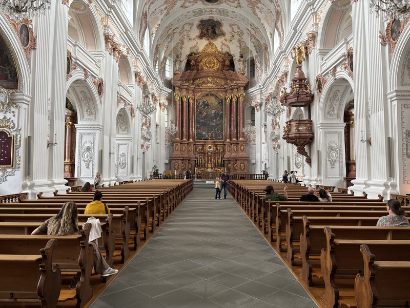 Luzern Jezuïetenkerk interieur