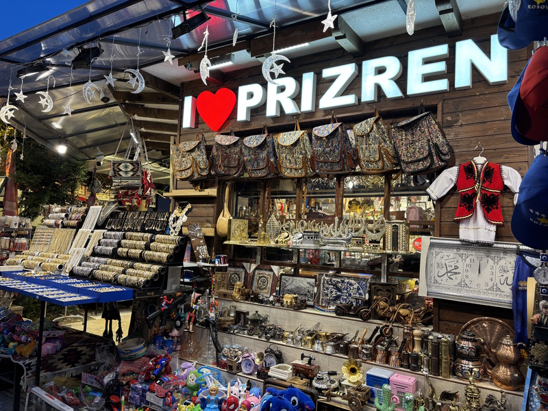 Souvenirs bazaar moskee Prizren