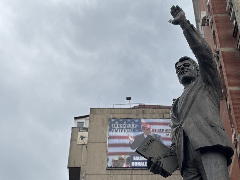 Kosovo Pristina Bill Clinton
