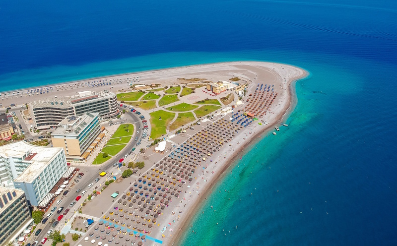 Elli Beach in Rhodos-stad