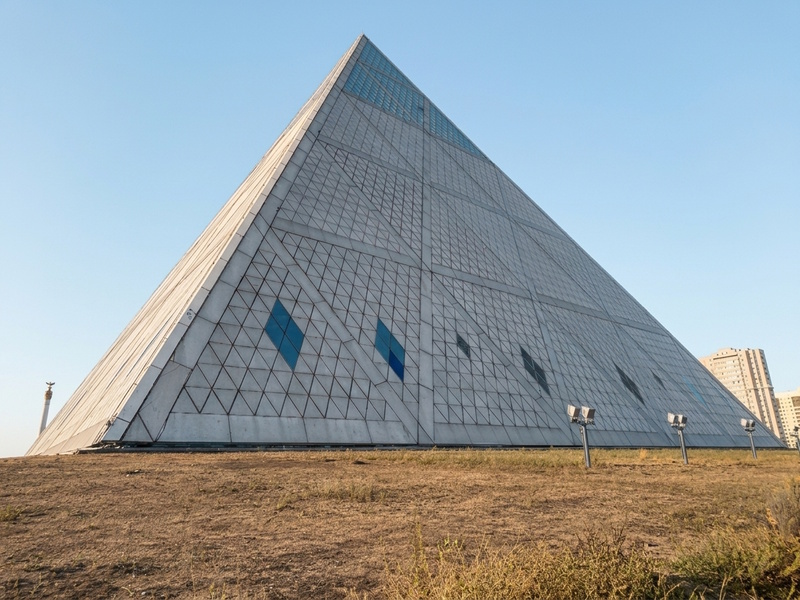 Astana piramide
